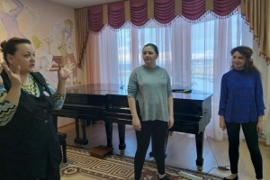 Мастер объясняет задание 
