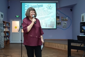 Стихи читает Анастасия Герасенко