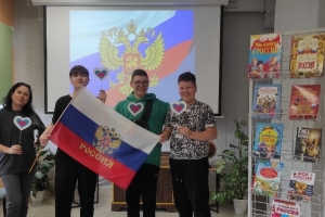 Участники мастер-класса, постоянные посетители библиотеки