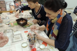 Работа начинается с выбора материалов