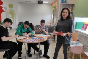 Участники мастер-класса, постоянные посетители библиотеки