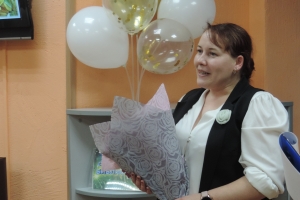 Выступает исполняющий обязанности начальника Управления культуры, спорта, молодежной политики и международных связей Мария Владимировна Злакоманова