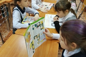 Участницы клуба «Рукоделие сестрицы Аленушки» со своими идеями