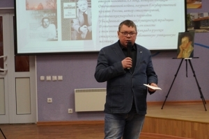 Стихи читает Олег Дроздов