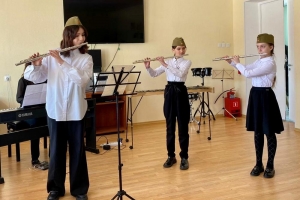 Ансамбль флейтистов: Анжелика Баталова, Дарья Зайцева, Анна Лозко