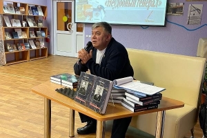 Прозаик, член Союза писателей России Игорь Кольцов