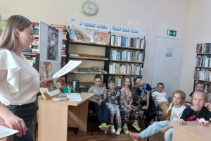 Участники отгадывают загадки