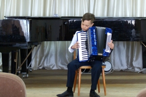 Эмиль Сафаров, аккордеон