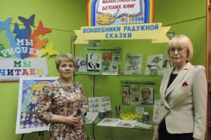 Депутаты Совета депутатов Ольга Ефименко и Наталья Баранцева.