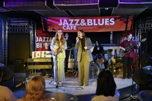Ансамбль «ONLY GIRLS IN JAZZ» - Грибанова Софья (вокал), Старостенко Валерия (саксофон), Найденова Мария (фортепиано), Жук Ия (бас-гитара), Кияницкая Марина (перкуссия), Дмитриева Анастасия (ударные)