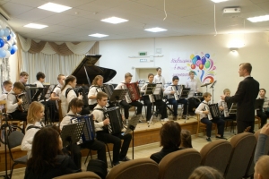 Оркестр народных инструментов (дирижер Григорьев А.В.)