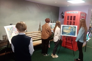 Выставка творческих работ  учащихся Детской художественной школы г. Североморска «Разноцветная палитра»