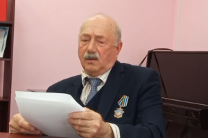 Стихи читает  Владимир Долгушев
