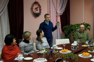 Участники клуба «Барен-соседи» поздравили Александра Васильевича Дерунова с днем рождения