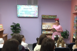 В образе девочки Тани -  Юлия Кодаченко