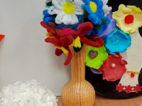 Выставка творческих работ «Букет для мамы»