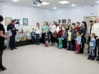 торжественное награждение победителей городской выставки-конкурса декоративно-прикладного семейного творчества «Подарок маме – своими руками»
